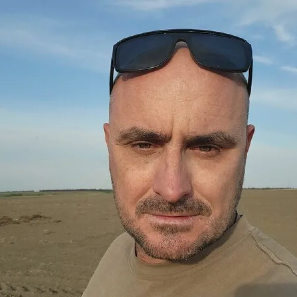 Денис